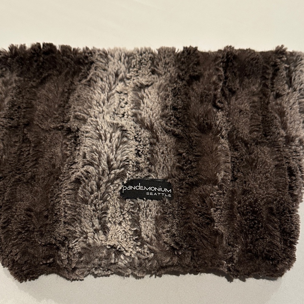Pandemonium Seattle Faux Fur Scarf